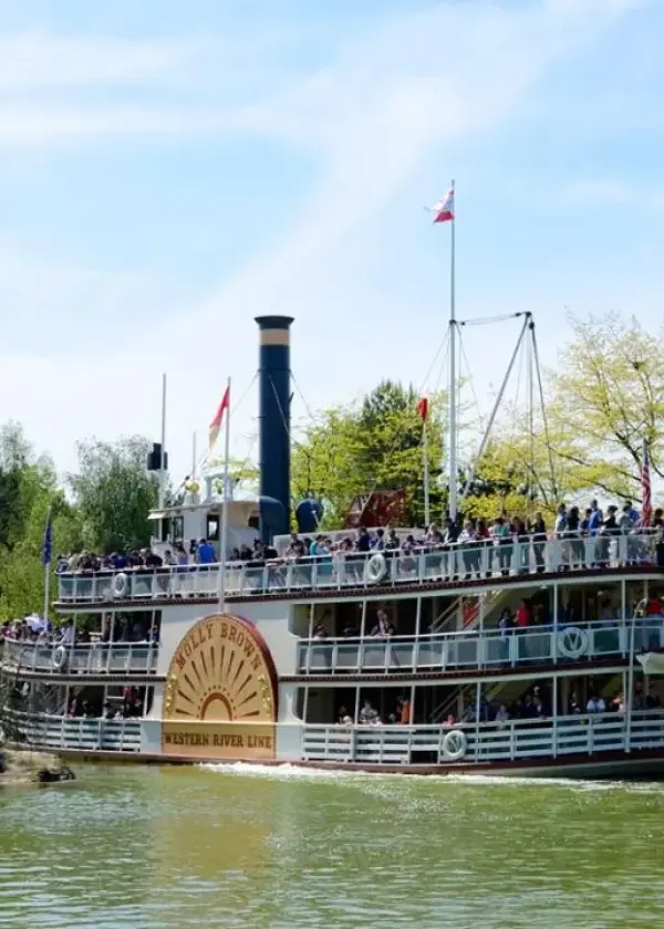 Thunder Mesa Riverboat Landing – Parc Disneyland